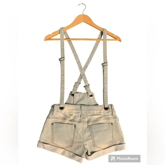 Hot Kiss - Light Wash Demin - Low Cut Overalls - Picture 2 of 3